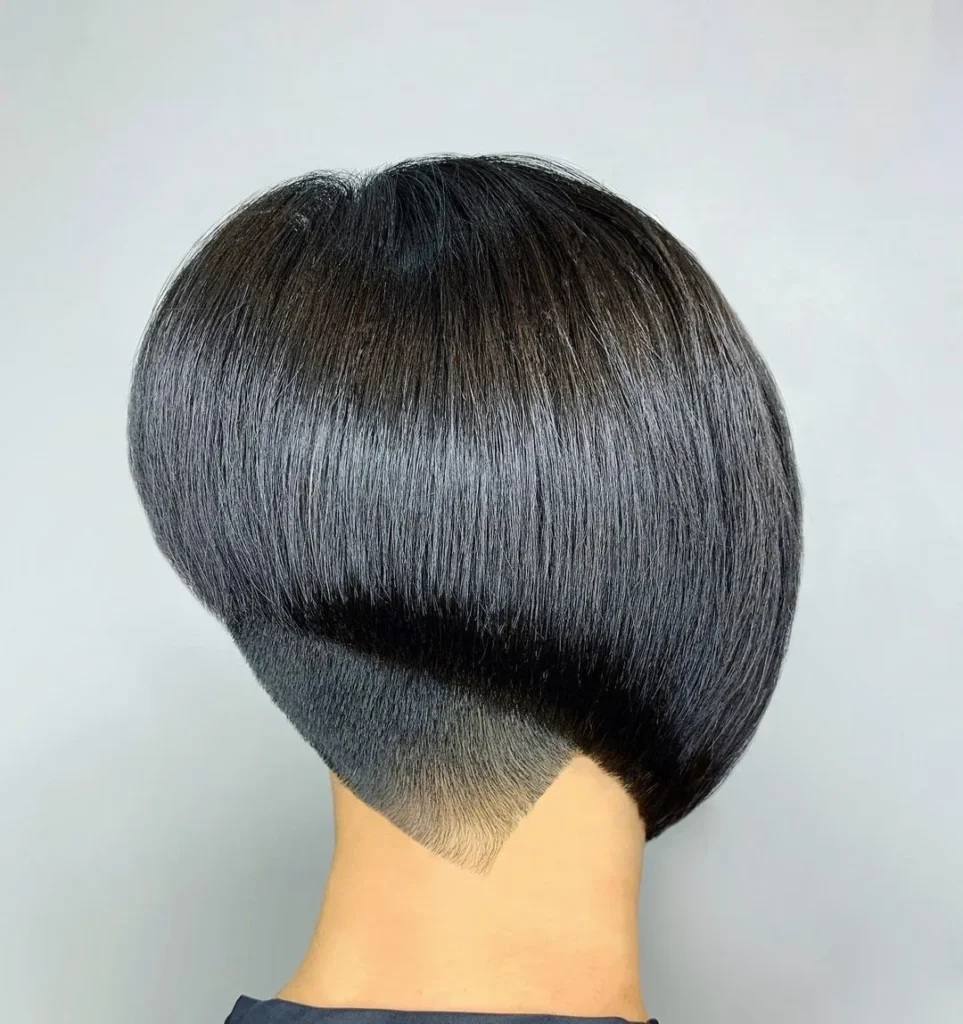 Asymmetrischer Undercut-Bob