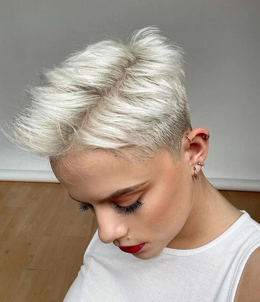 Bleach Pixie-Cut