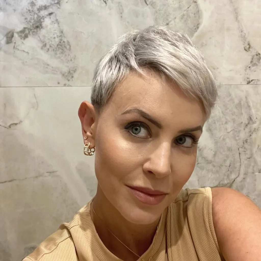 Pixie-Cut für ovales Gesicht und feines Haar