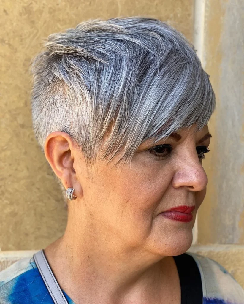 Pixie-Cuts mit Pony für Frauen über 60