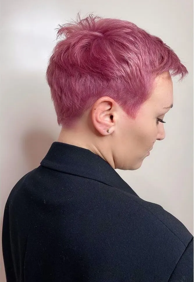  Rosa Pixie-Cut für dünnes Haar