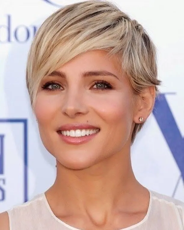  Pixie-Cut für dichtes Haar mit Seitenpony