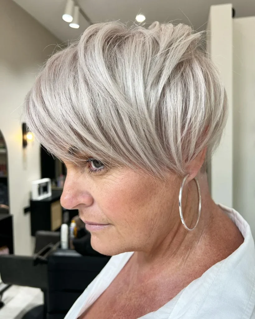 Pixie-Cut für dichtes Haar über 60