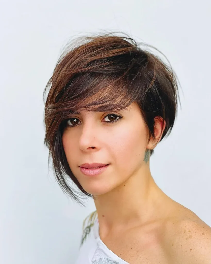 Pixie-Cut für dichtes Haar und langes Gesicht