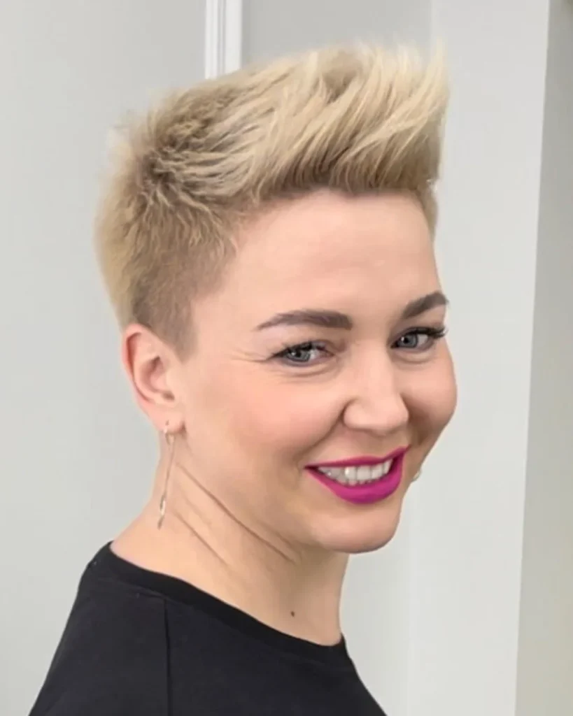  Quiff-Pixie-Cut für dichtes Haar