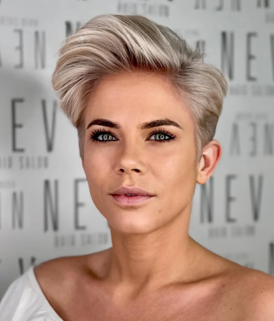 Quiff Pixie Cut mit Länge