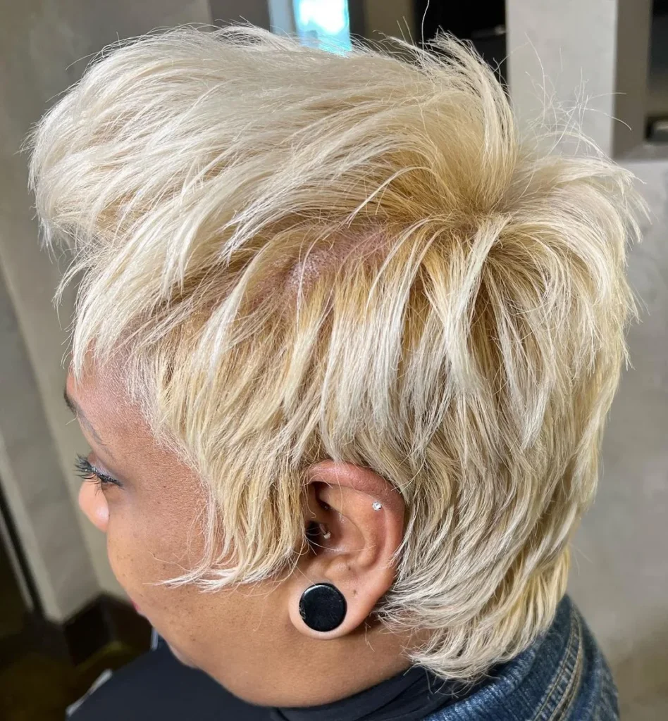  Wolf-Pixie-Cut für dichtes Haar