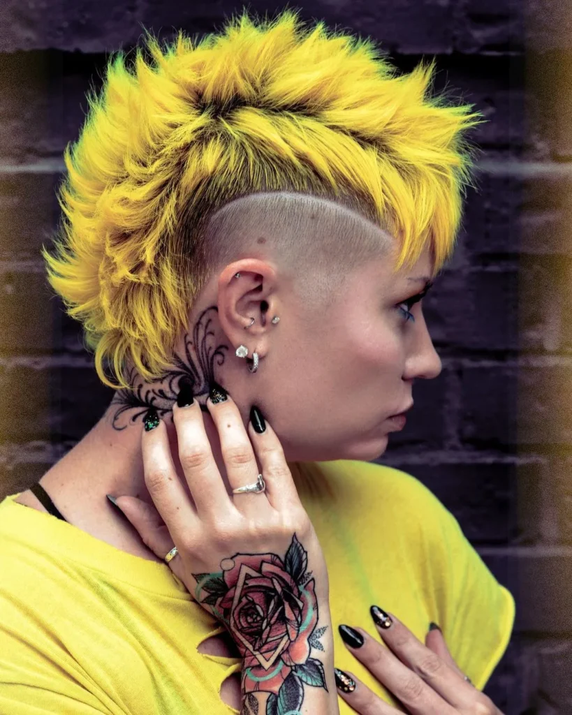 Faux-Hawk-Vokuhila mit Fade