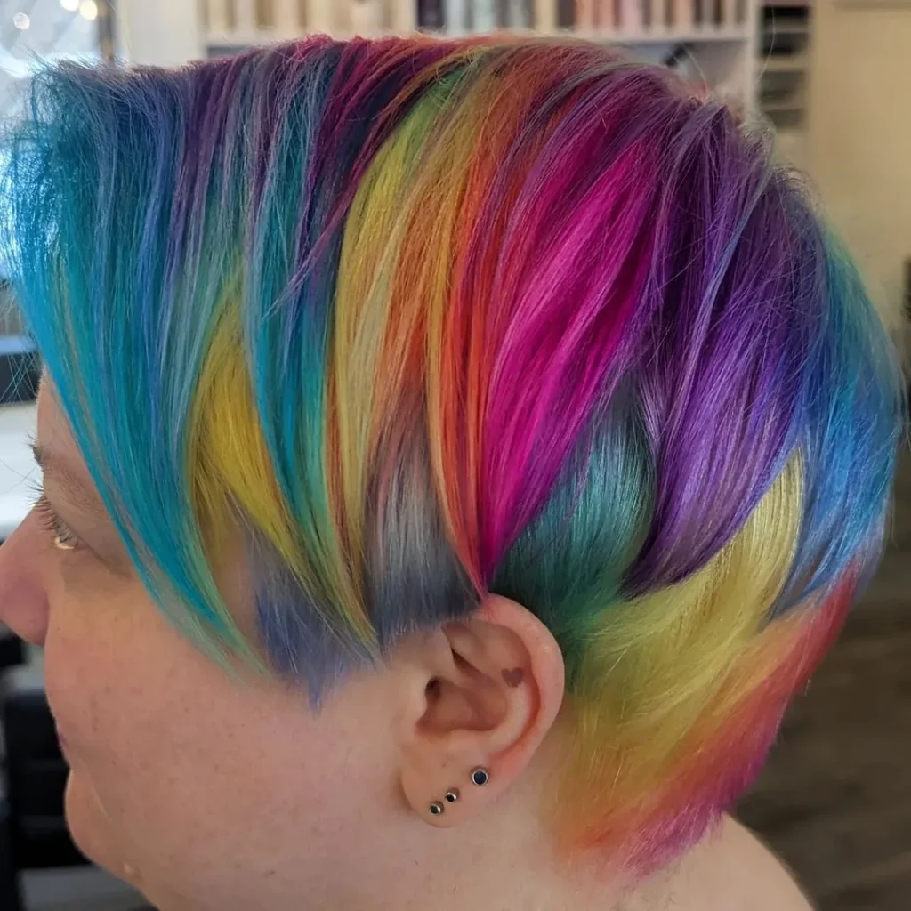 Regenbogen-Pixie-Schnitt