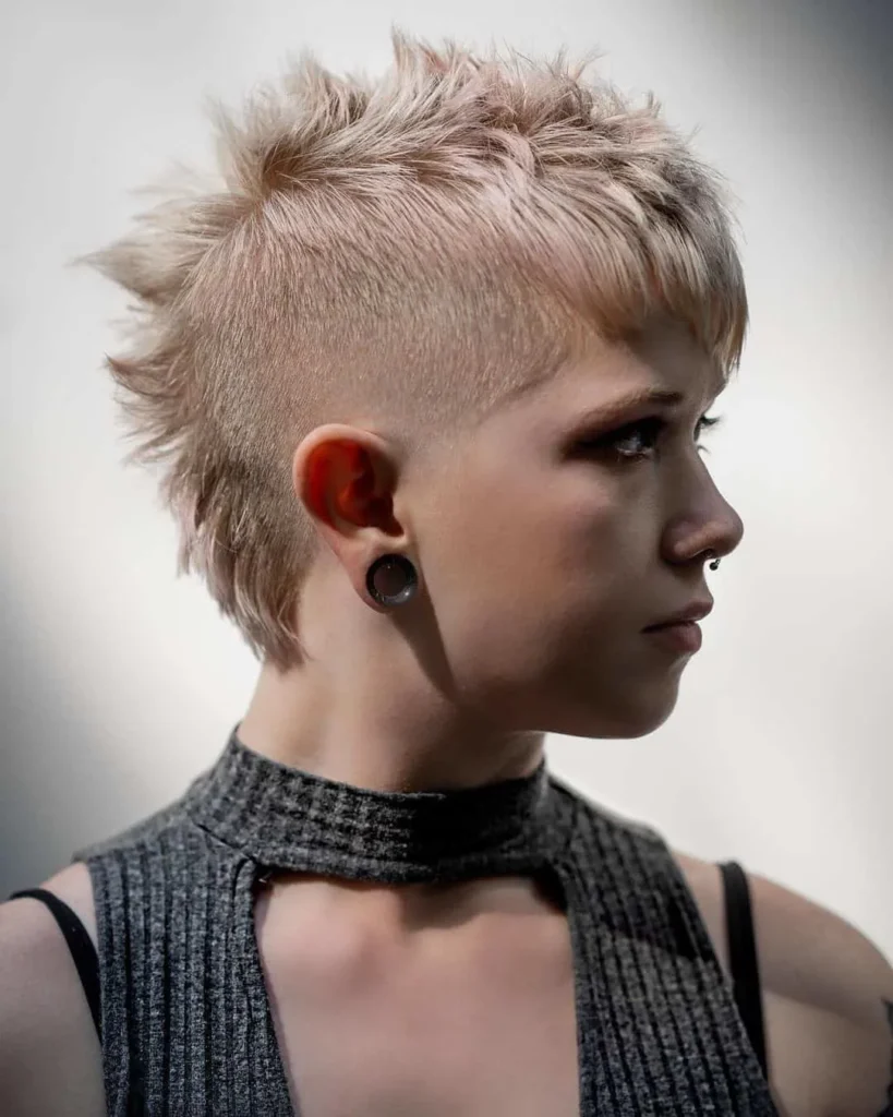 Pixie mit Choppy-Hawk