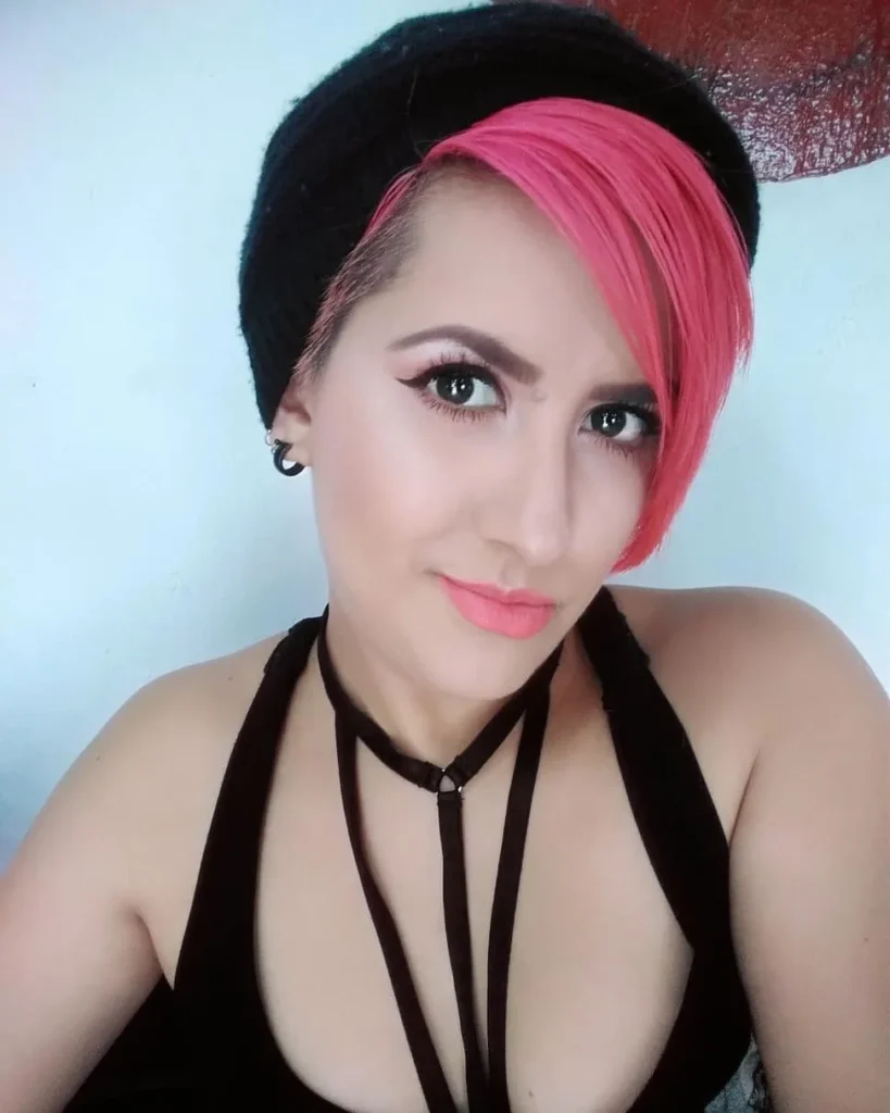 Emo-Pixie in Pink