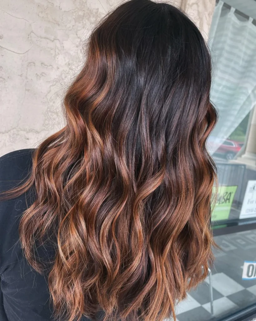 Kastanie-Honig Balayage