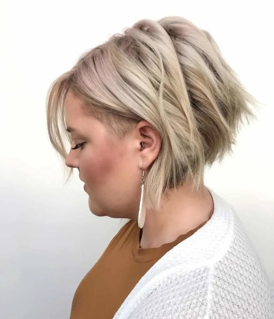 Asymmetrischer versteckter Undercut-Bob