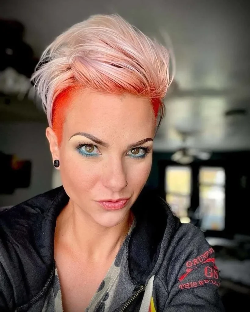 Orangefarbener Pixie mit Undercut