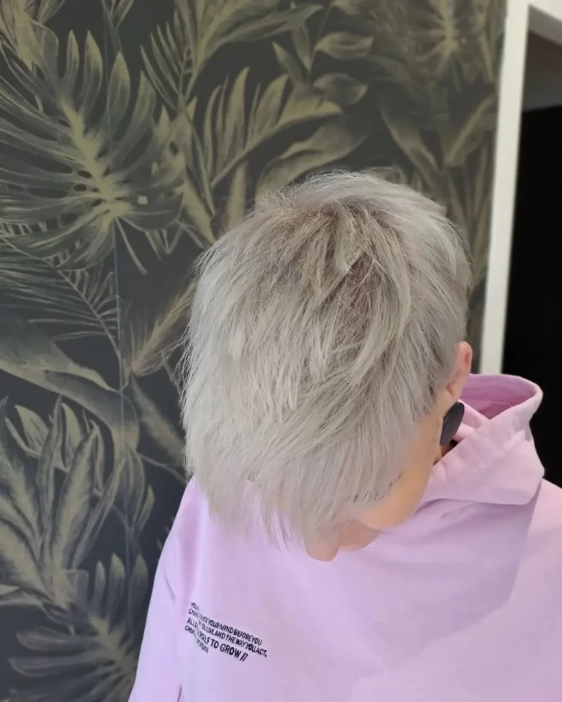 Pflegeleichter Pixie-Cut für dünnes, feines Haar