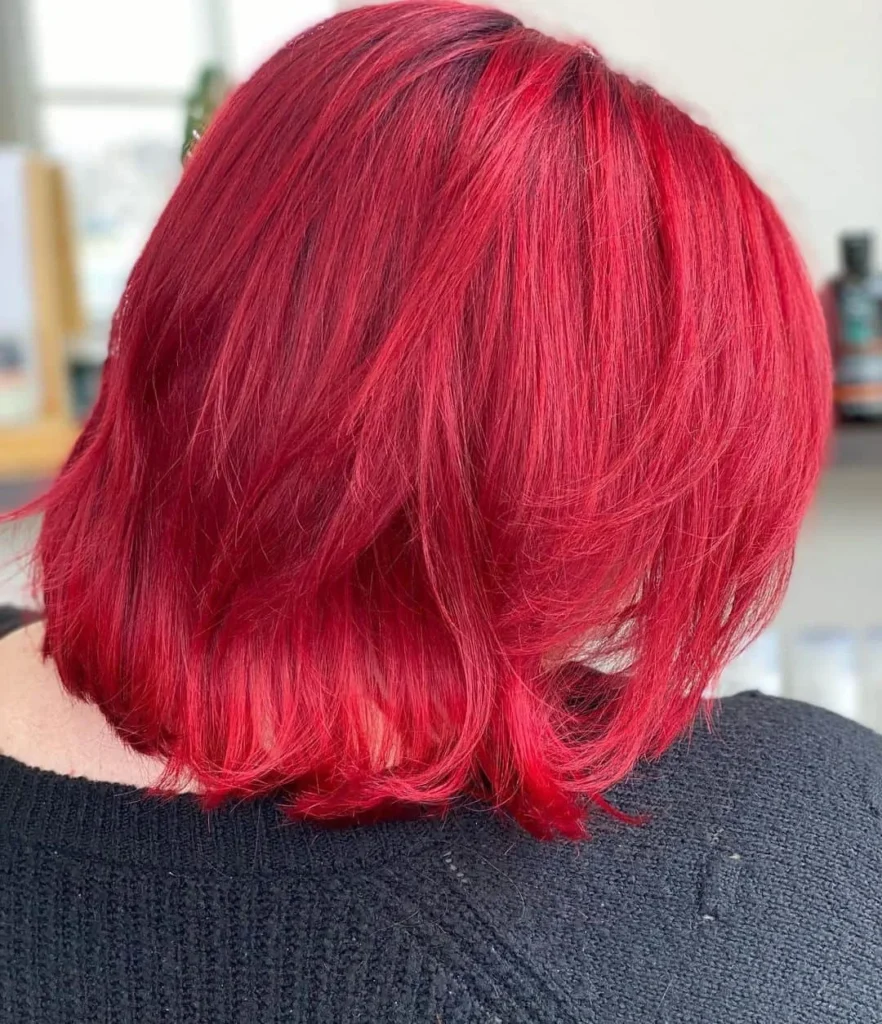 Roter Bob für dichtes Haar