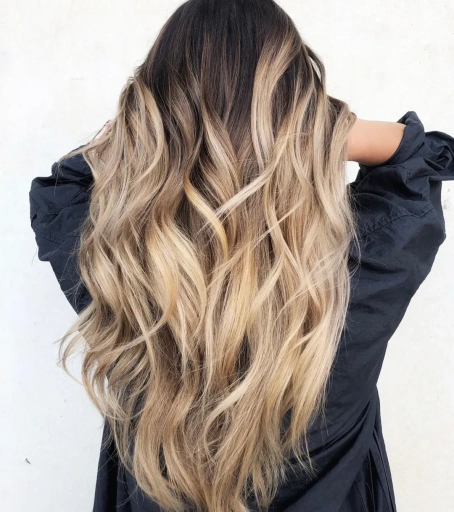 Blondes Balayage auf braunem Haar