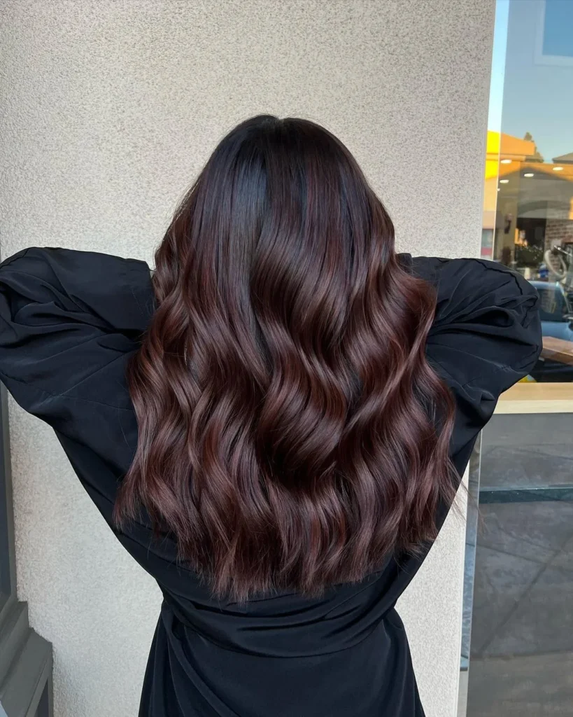 Dunkle Kirsche Cola Balayage