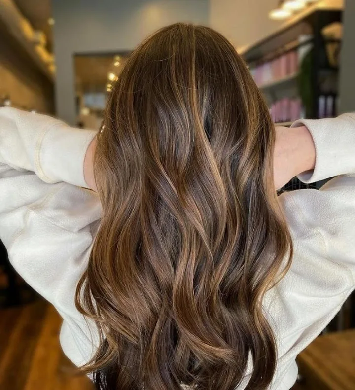 Warme Walnuss Balayage