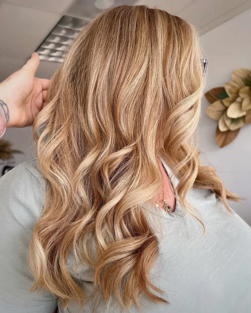 Erdbeerblonde Babylights und Balayage