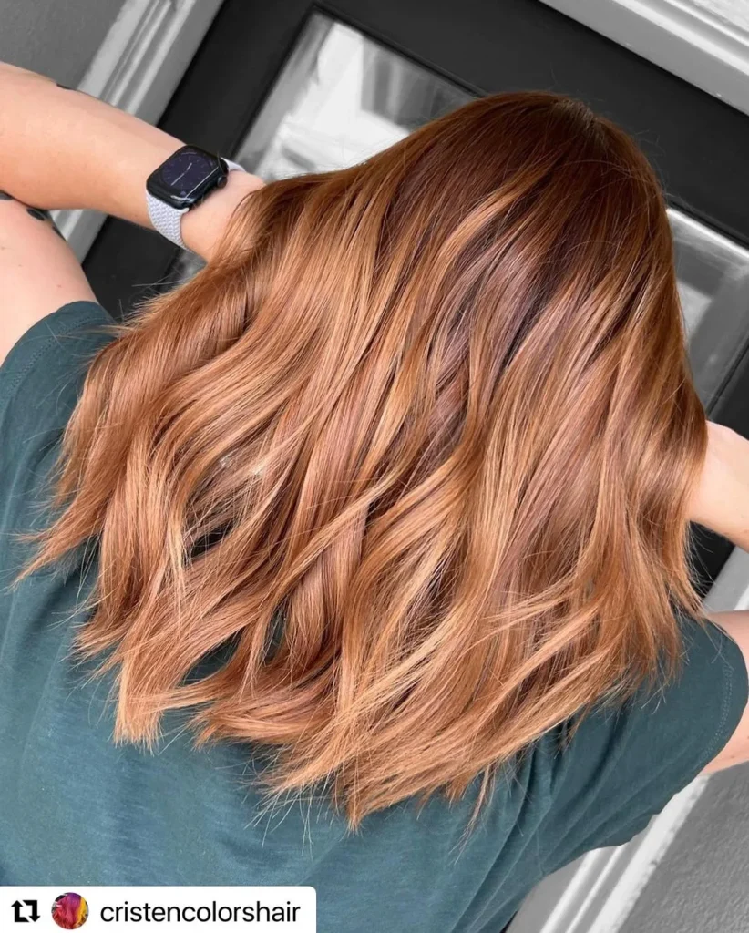 Erdbeerblondes Balayage Ombre