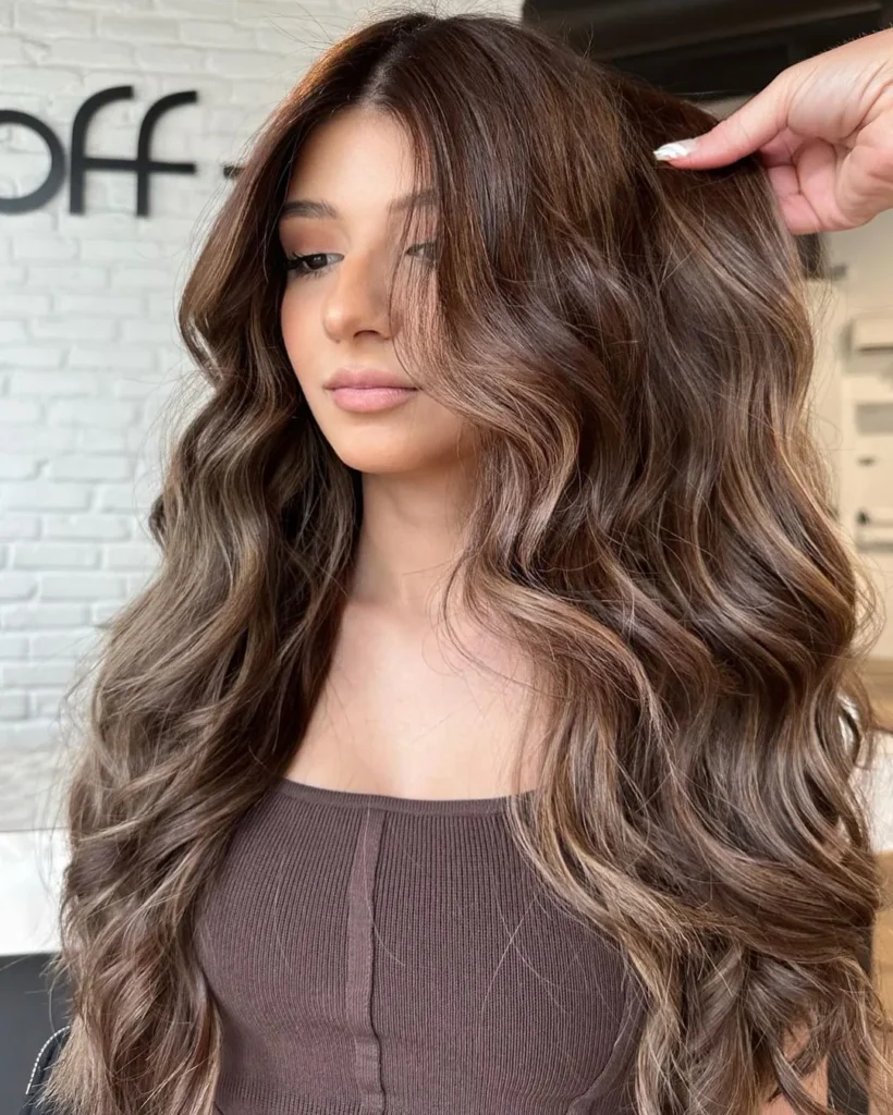 Nussiges Brünett-Balayage