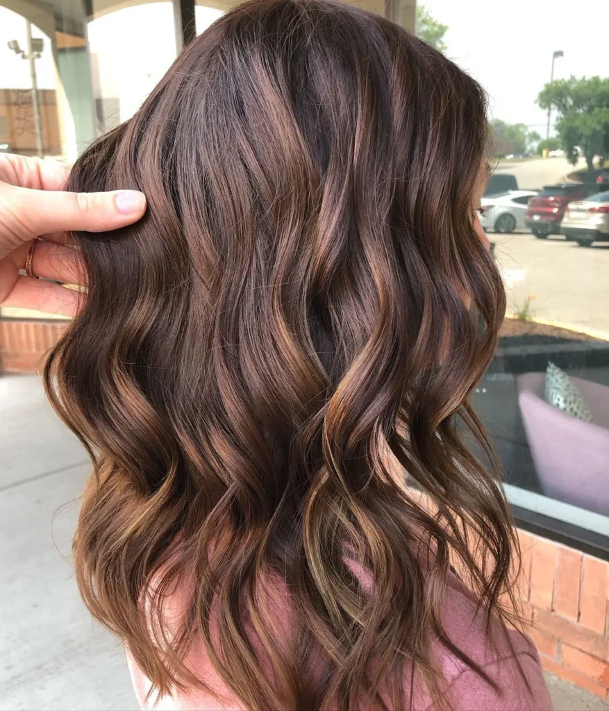 Sonnen-geküsstes Karamell-Balayage